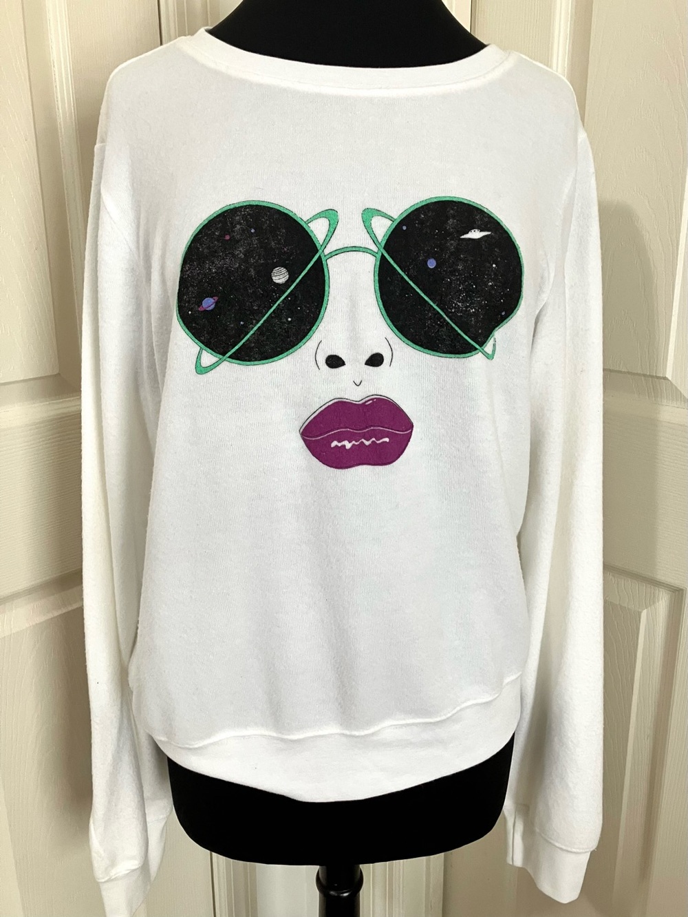 NWT Wildfox “Cosmic Babe” BBJ Graphic Pullover Sweatshirt in Vanilla White Sz. L